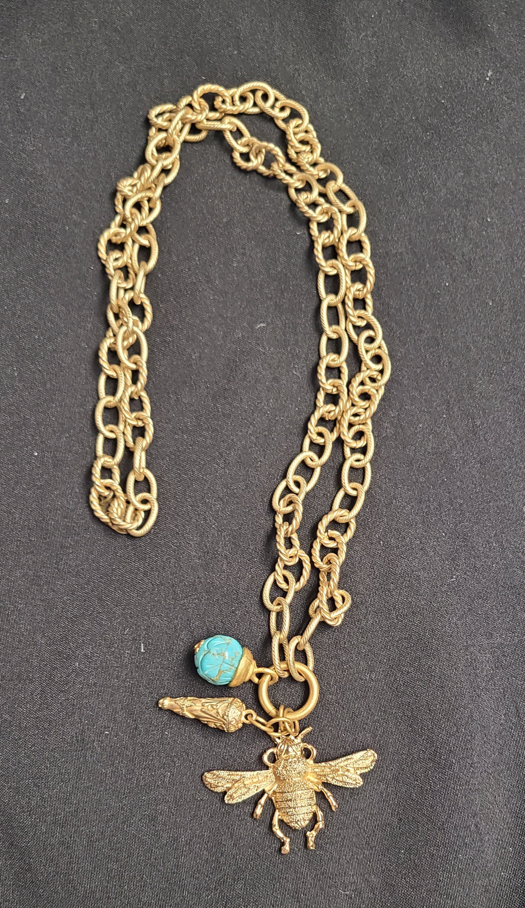 Bee Link Chain Necklace with Charms