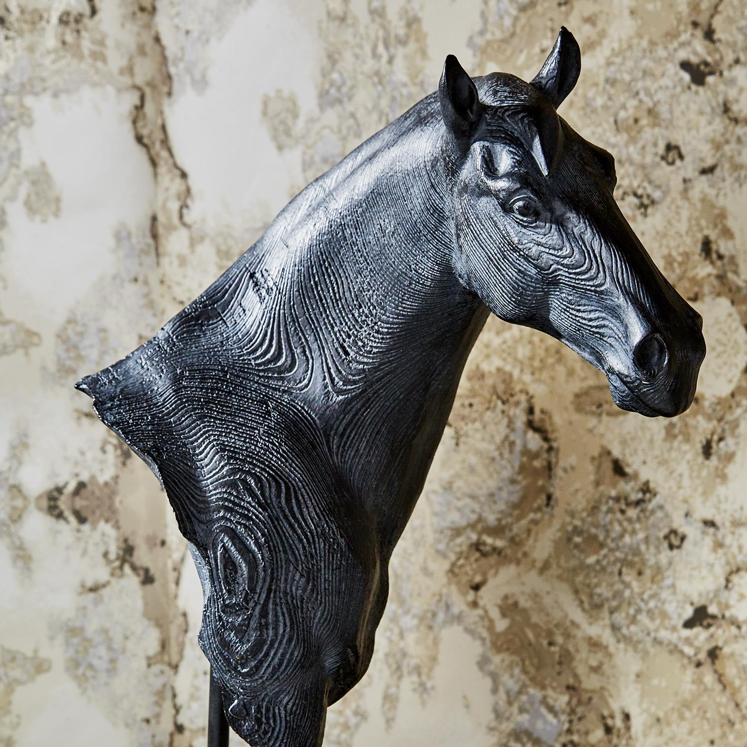 HORSE BUST SCULPTURE