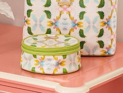 Laura Parks Round Jewelry Case - Dogwood Pattern
