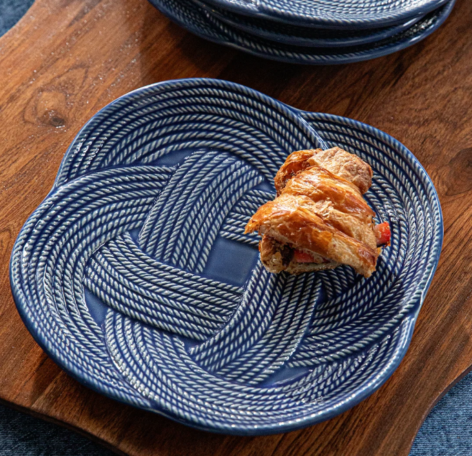 Le Panier Mystic Knot Dessert /Salad Plate - Denim