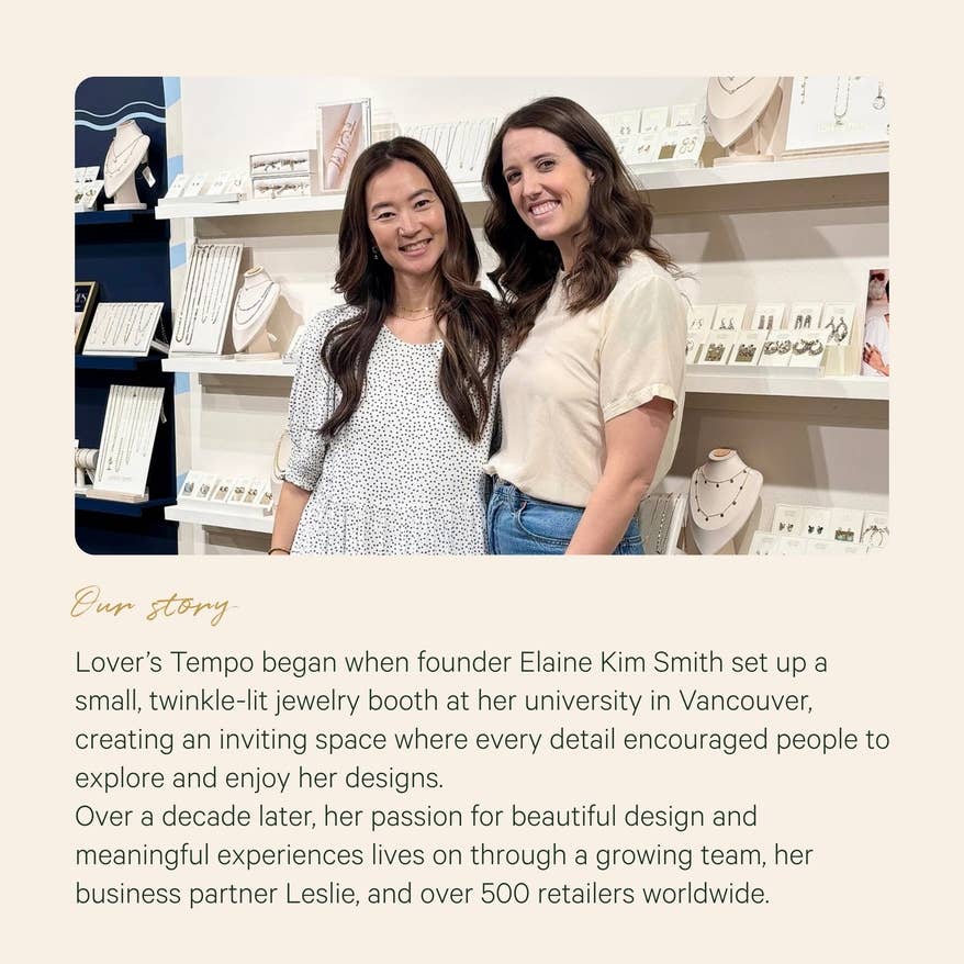 Kismet Stud Earrings: Pearl