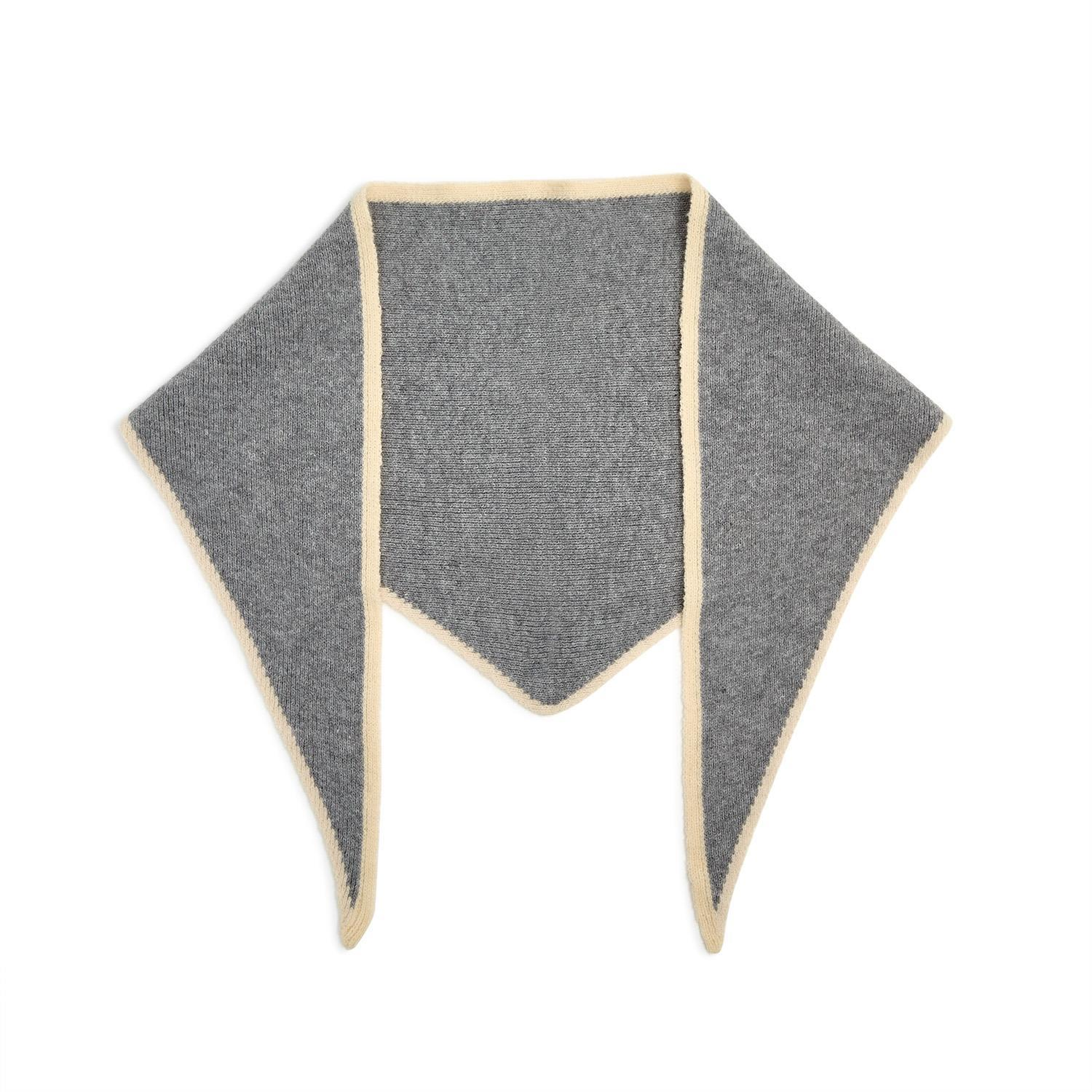 Le Pointe Contrast Border Triangular Scarf - Gray